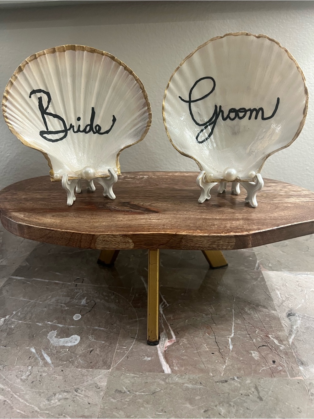 Bride & Groom Decorative Shell Plaques in Pearl White and Gold